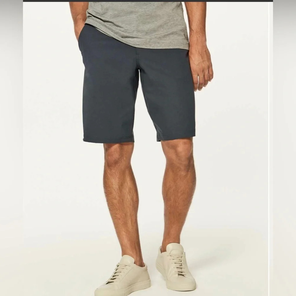 Lululemon The Works Short *Warpstreme 11"
Melanite